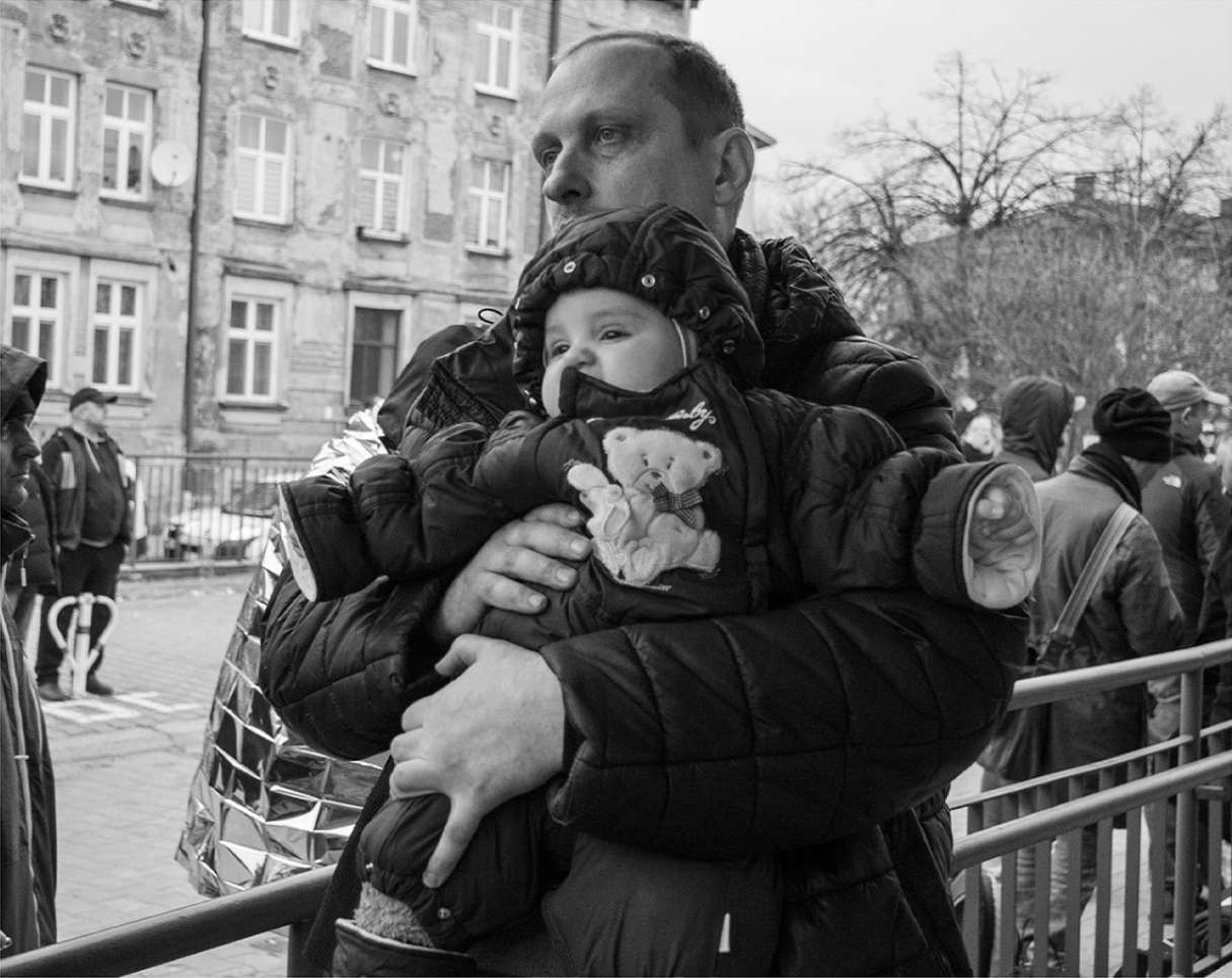 дитина з чоловіком